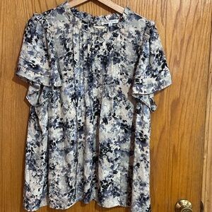 Rose‎ & Olive  woman’s 1X top Flowy fun print